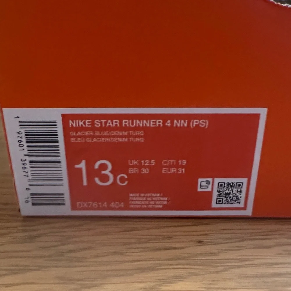 Nike Star Runner Kids 13c in Light Blue and Teal - Picture 3 of 5